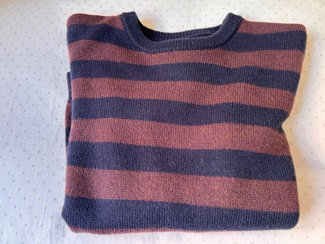 Jersey de rayas azul marino y granate