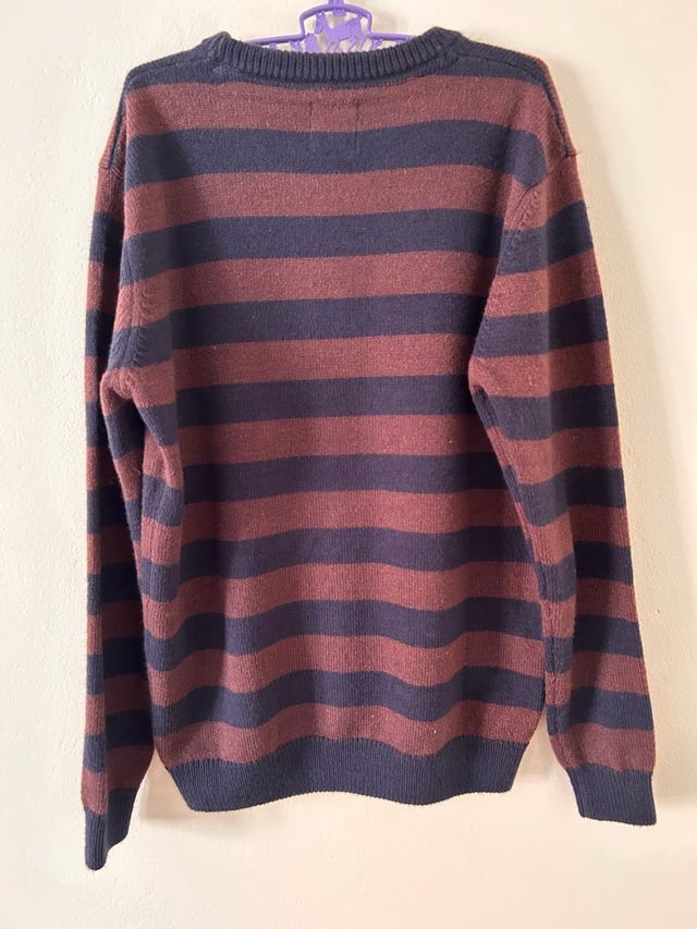 Jersey de rayas azul marino y granate