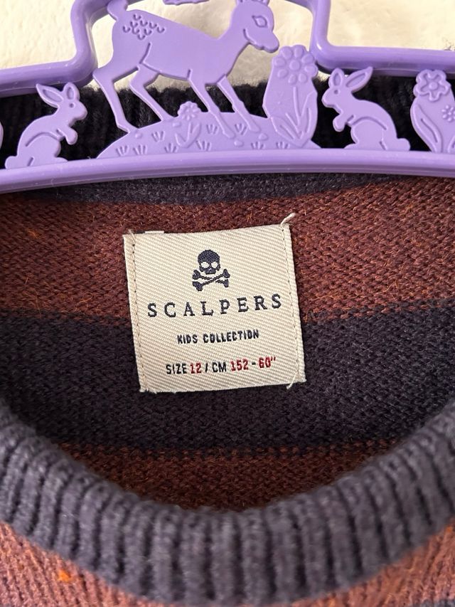 Jersey de rayas azul marino y granate