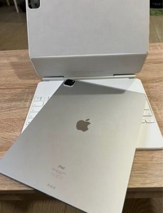 iPad Pro (2021) 12.9" M1 128GB Accesorios Premium