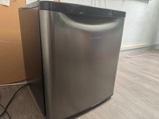 Nevera pequeña Jocel