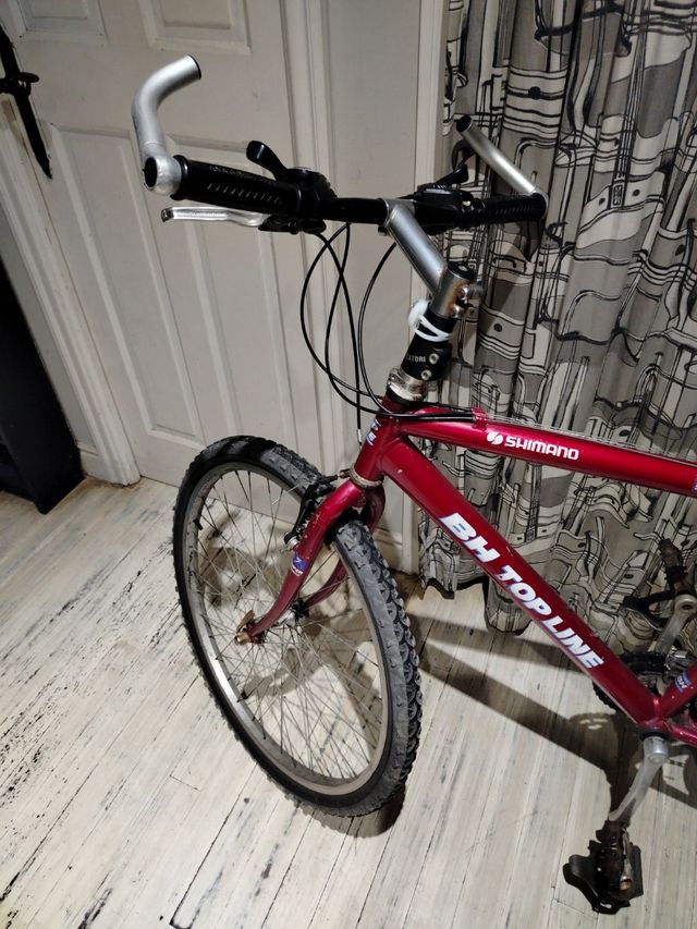 1/100 Reliquia Bicicleta clásicaBH TopLine urbana