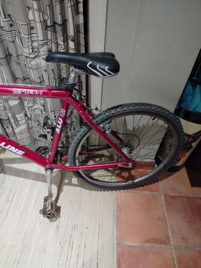 1/100 Reliquia Bicicleta clásicaBH TopLine urbana