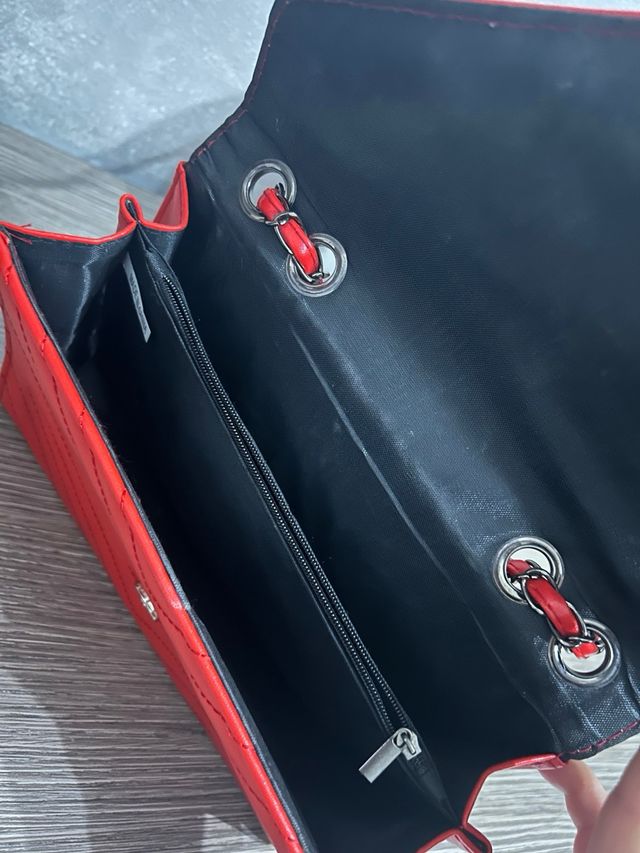 Borsa rossa simile Saint Laurent