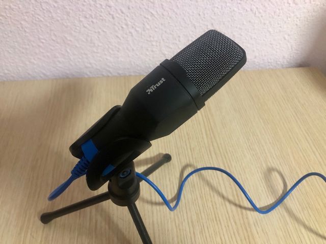 Micrófono Trust con soporte
