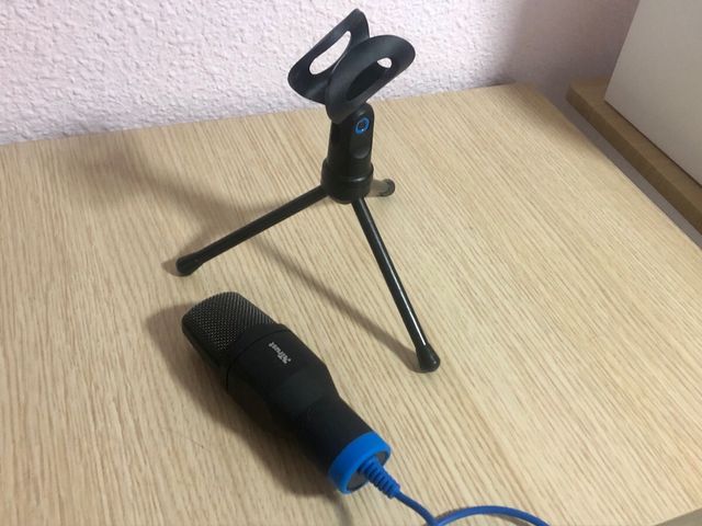 Micrófono Trust con soporte
