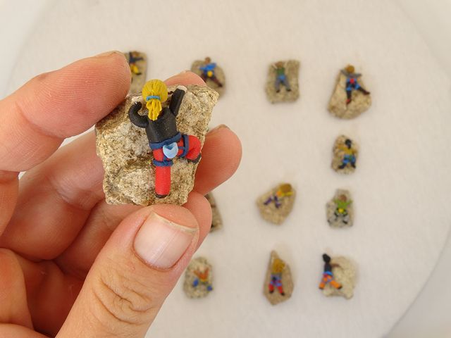 Imán Mini Escalador en Piedra Natural