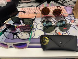 Lote de gafas de sol tipo ray ban y más 
