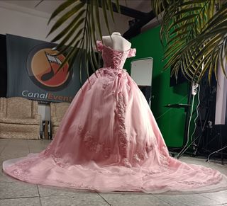 Vestido de Quinceañera Rosa venta o alquiler.