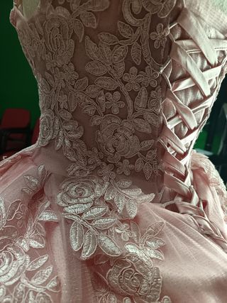 Vestido de Quinceañera Rosa venta o alquiler.