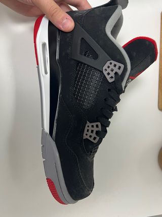 Zapatillas Jordan Negras y Rojas