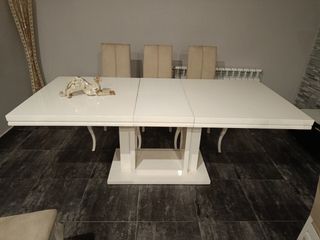Mesa de comedor extensible 