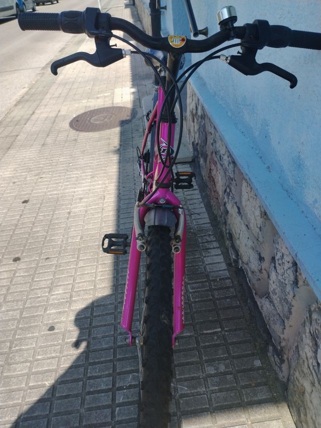 Se vende bici de montaña