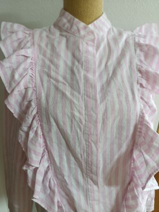 Blusa Rayas Rosas y Blancas Talla M
De invierno