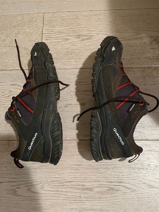 Botas de montaña Quechua marrones. talla 41