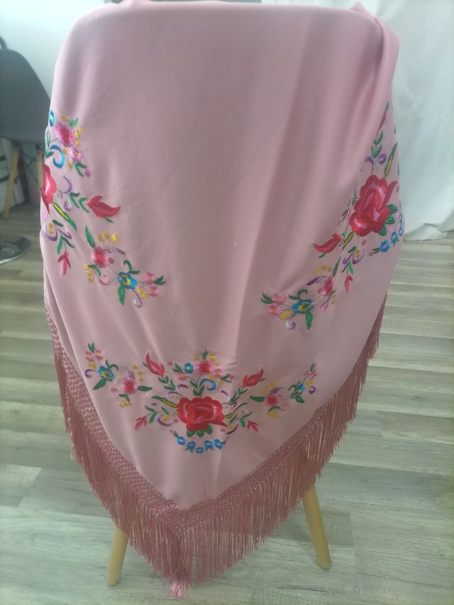 Mantón Flamenca Bordado Rosa Multicolor