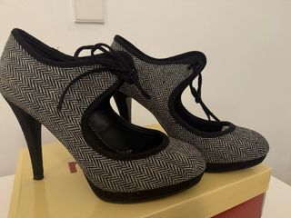 Zapatos Mary Jane Tacón Mary Paz Gris