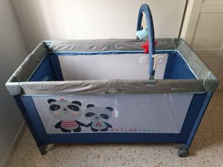 Parque-cuna infantil olmitos con diseño de pandas