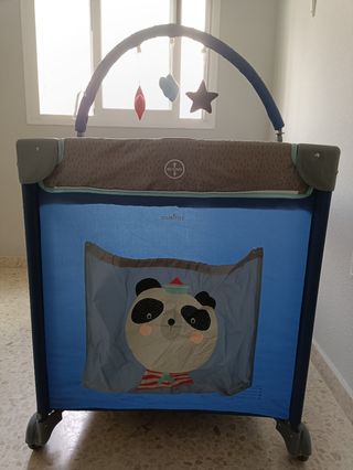 Parque-cuna infantil olmitos con diseño de pandas