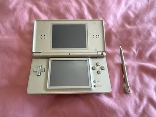 NINTENDO DS LITE EDICION LIMITADA ZELDA ORIGINAL