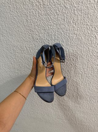 Sandalias tacón celeste