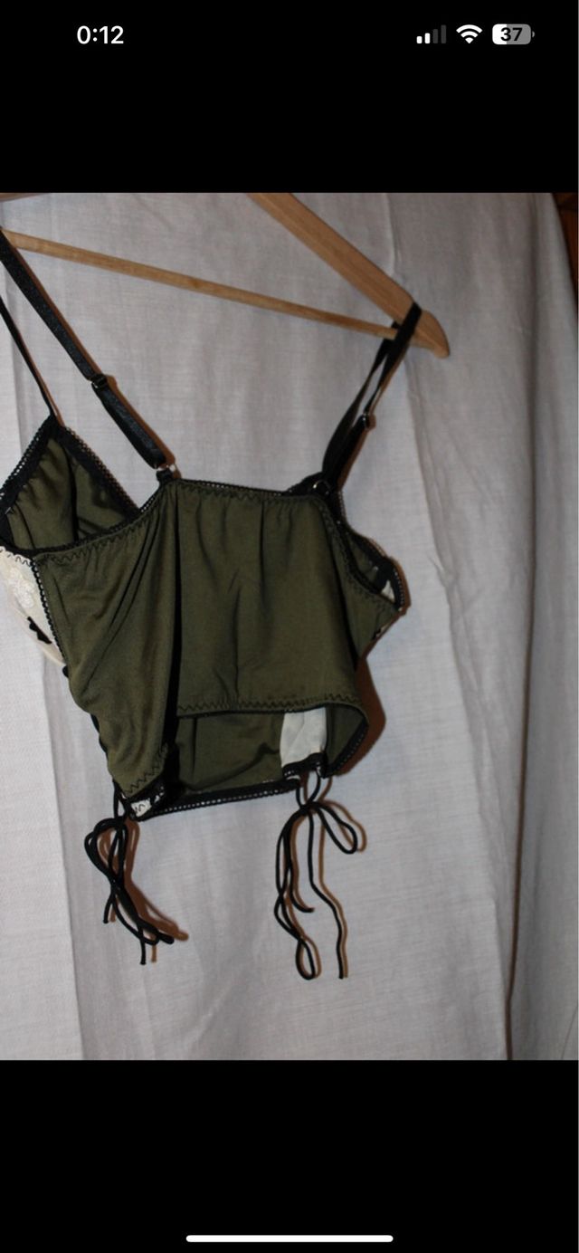 Top Shein floral encaje