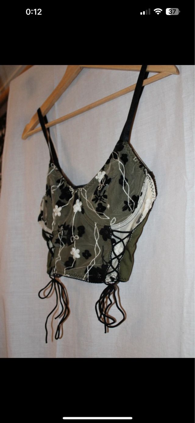 Top Shein floral encaje