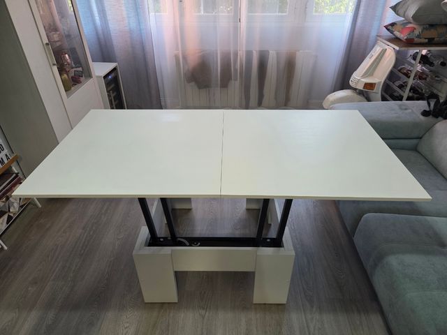 Mesa elevable y abatible