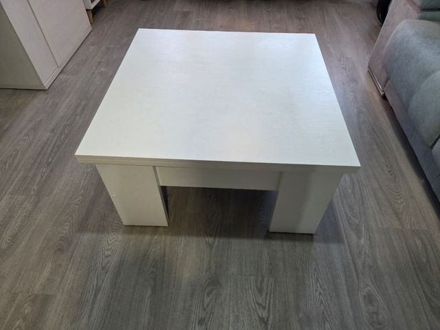 Mesa elevable y abatible