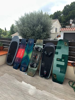 Tavola da kitesurf Ozone Torque V4 138x42cm anno 2025