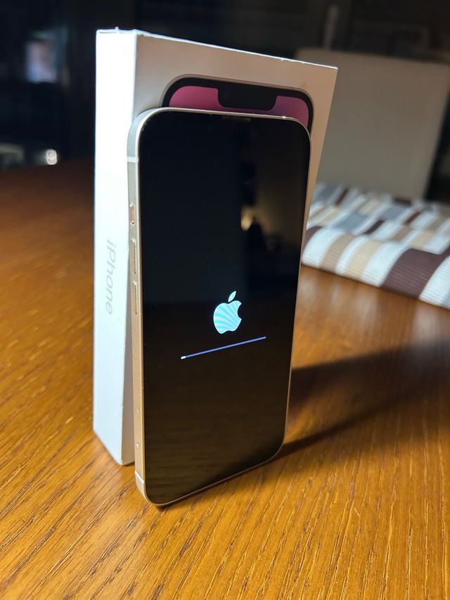 iPhone 14 Blanco 128GB. 90% salud de la batería