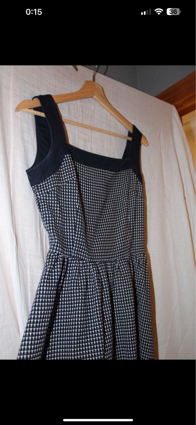 Vestido cuadros blanco y azul marino