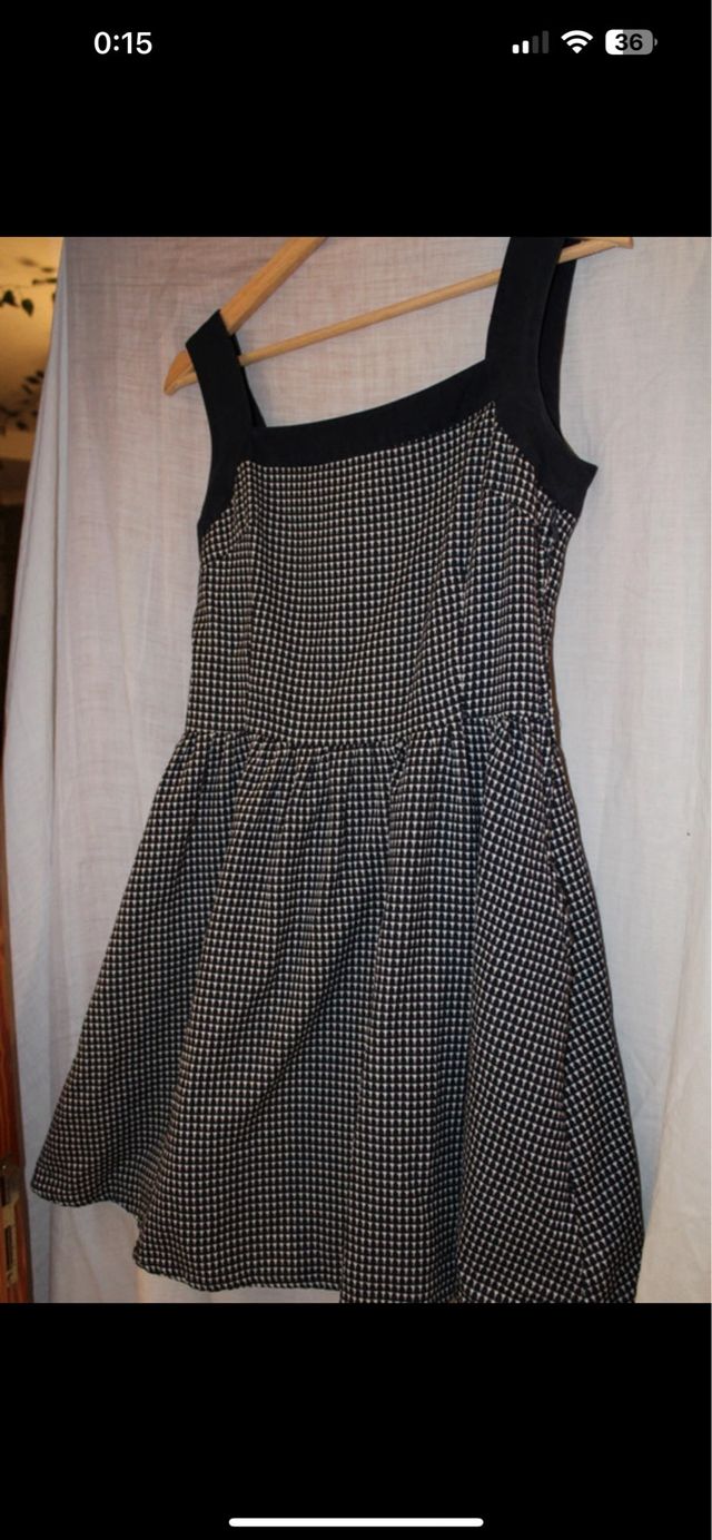 Vestido cuadros blanco y azul marino