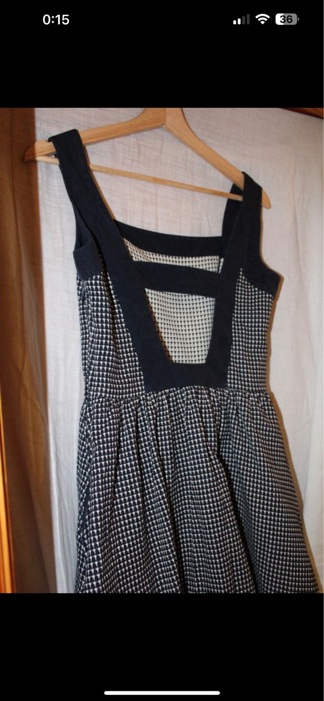 Vestido cuadros blanco y azul marino