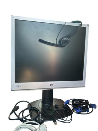 Ordenador Asus NOX con Monitor y Accesorios
