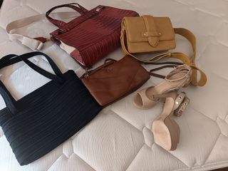Bolsos y Zapatos de Mujer