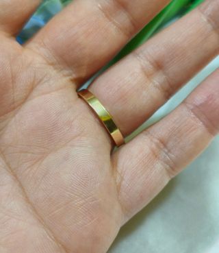 Anillo de diseño cruzado de oro amarillo 18K/750