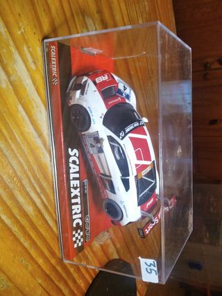 Coches Scalextric circuito 
35€ por unidad
