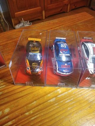 Coches Scalextric circuito 
35€ por unidad
