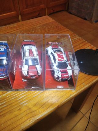 Coches Scalextric circuito 
35€ por unidad
