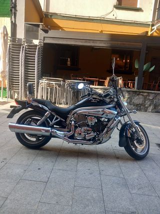 Hyosung Aquila GV650 2006