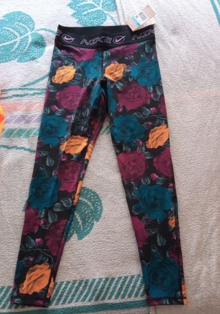 Leggings Nike Mujer Talla M con etiqueta 