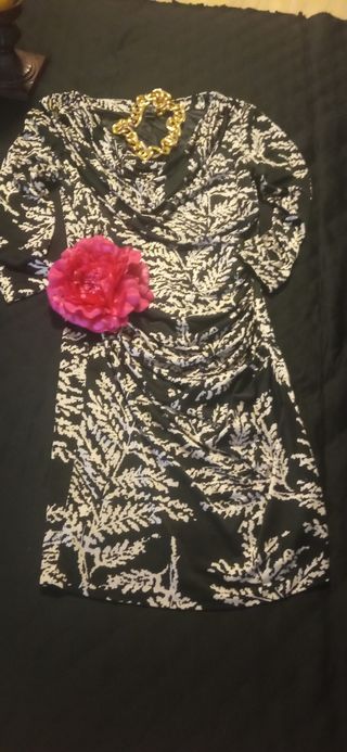 Vestido negro y blanco para evento