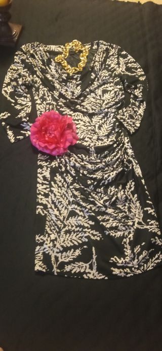 Vestido negro y blanco para evento