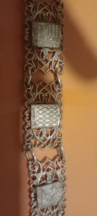 Bracciale vintage con stemmi
