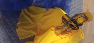 Vestido amarillo favorecedor