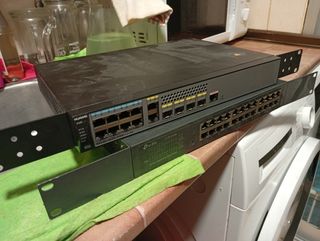 2 Switches de Red Huawei y TP-Link