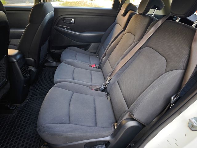 KIA Carens 1.6i 136CV, año 2015. Etiqueta C
