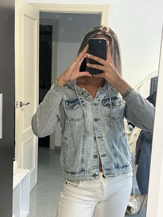 Chaqueta Vaquera con Capucha