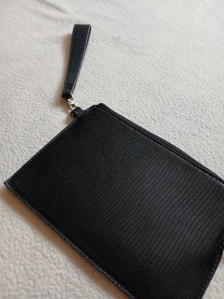 Pochette nera con portamonete